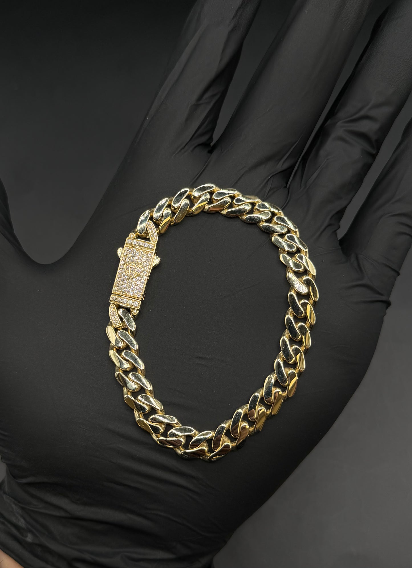 10k Gold Hollow Cuban Bracelet (9mm)