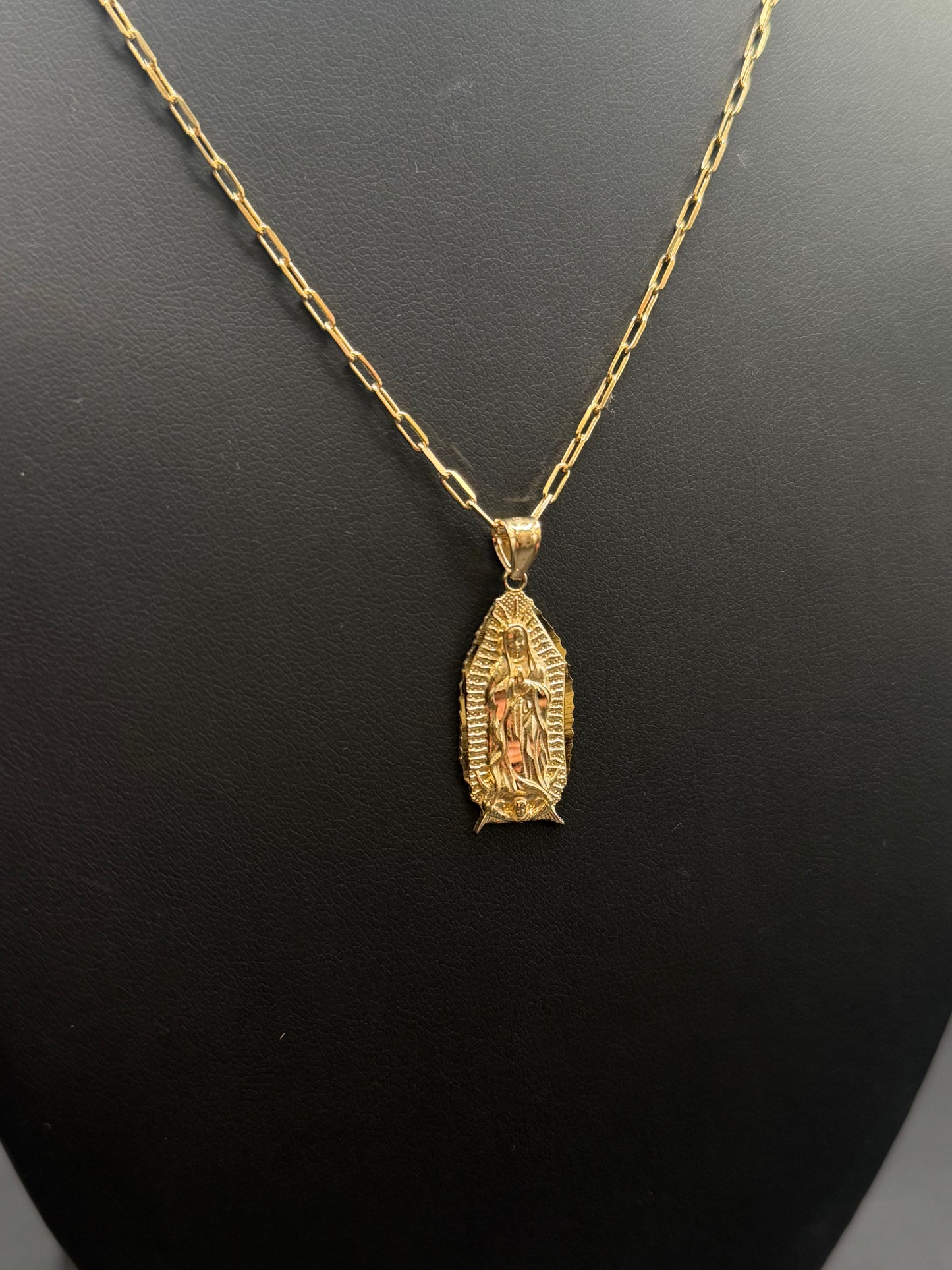 10k Gold Virgin Mary Pendant with 20" Paperclip Necklace Set