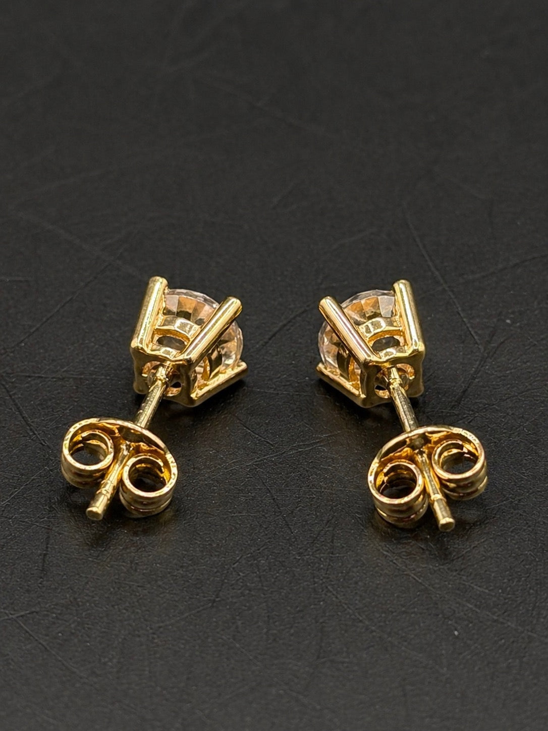 14k Gold Round CZ Studs (5mm)